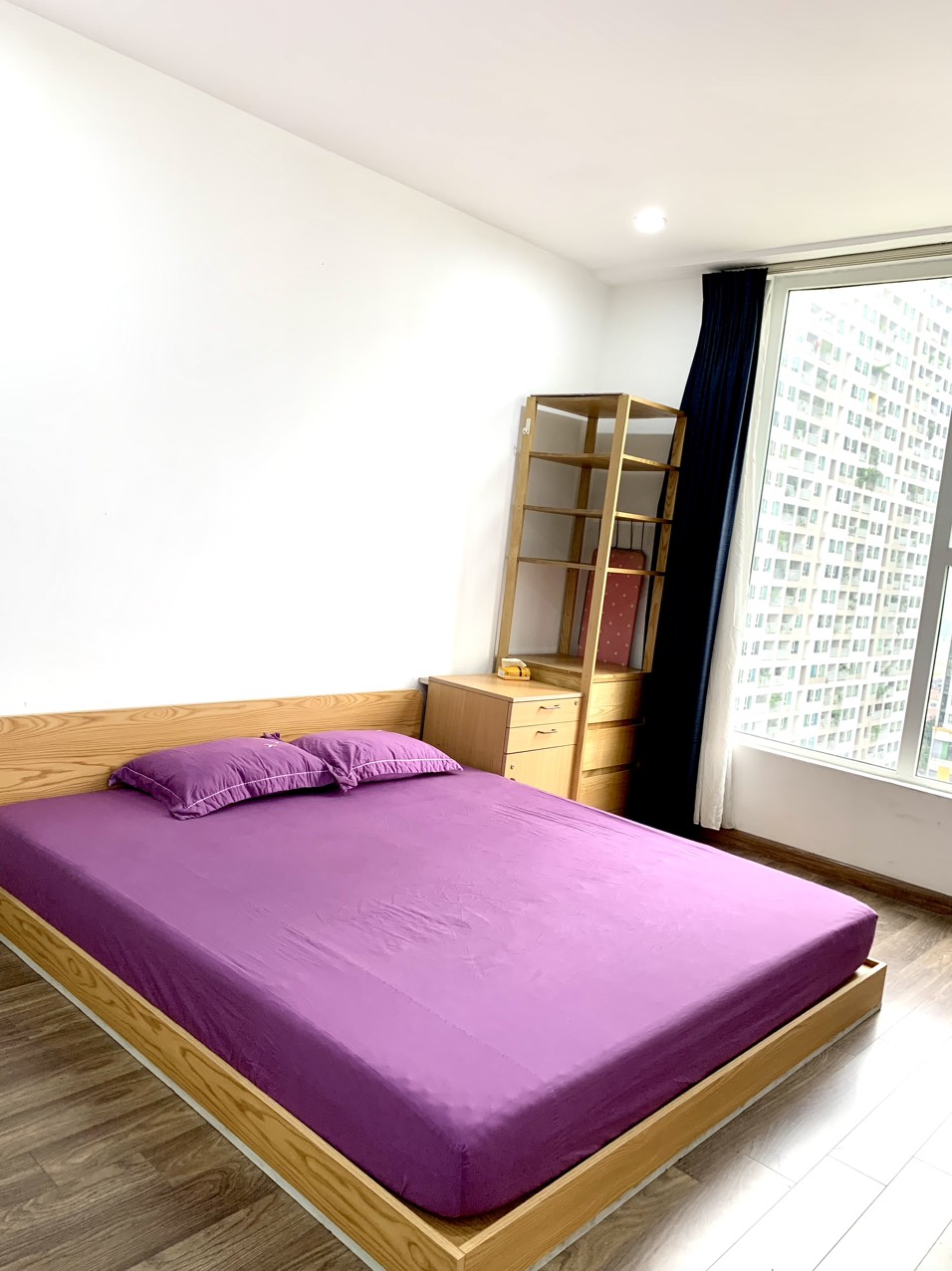 Cho thuê căn hộ 3 ngủ 93m2 view hồ điều hòa tòa N02T3 Ngoại Giao Đoàn 8
