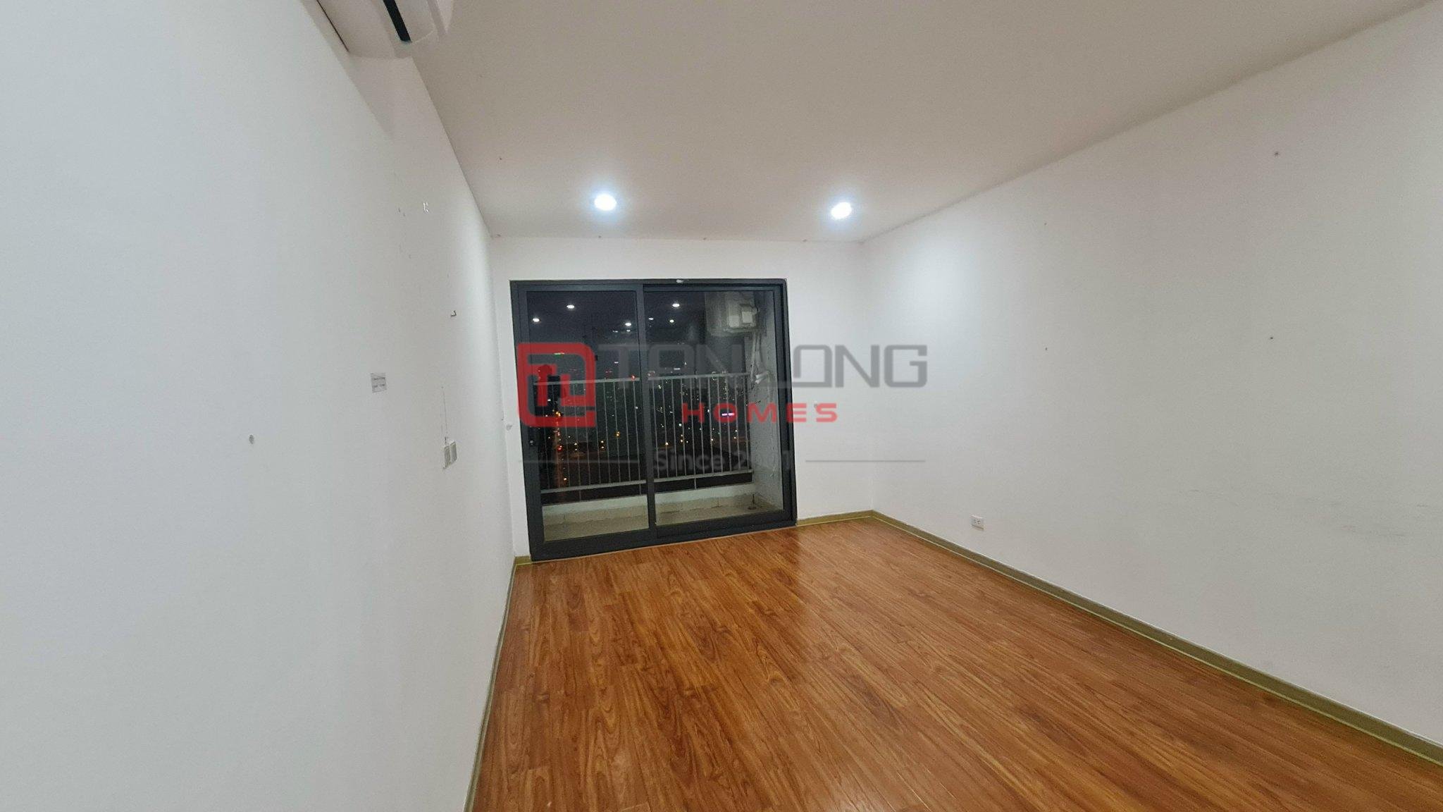 Cho thuê căn hộ 3 ngủ đồ cơ bản 127m2 tòa N01T3 Ngoại Giao Đoàn 3