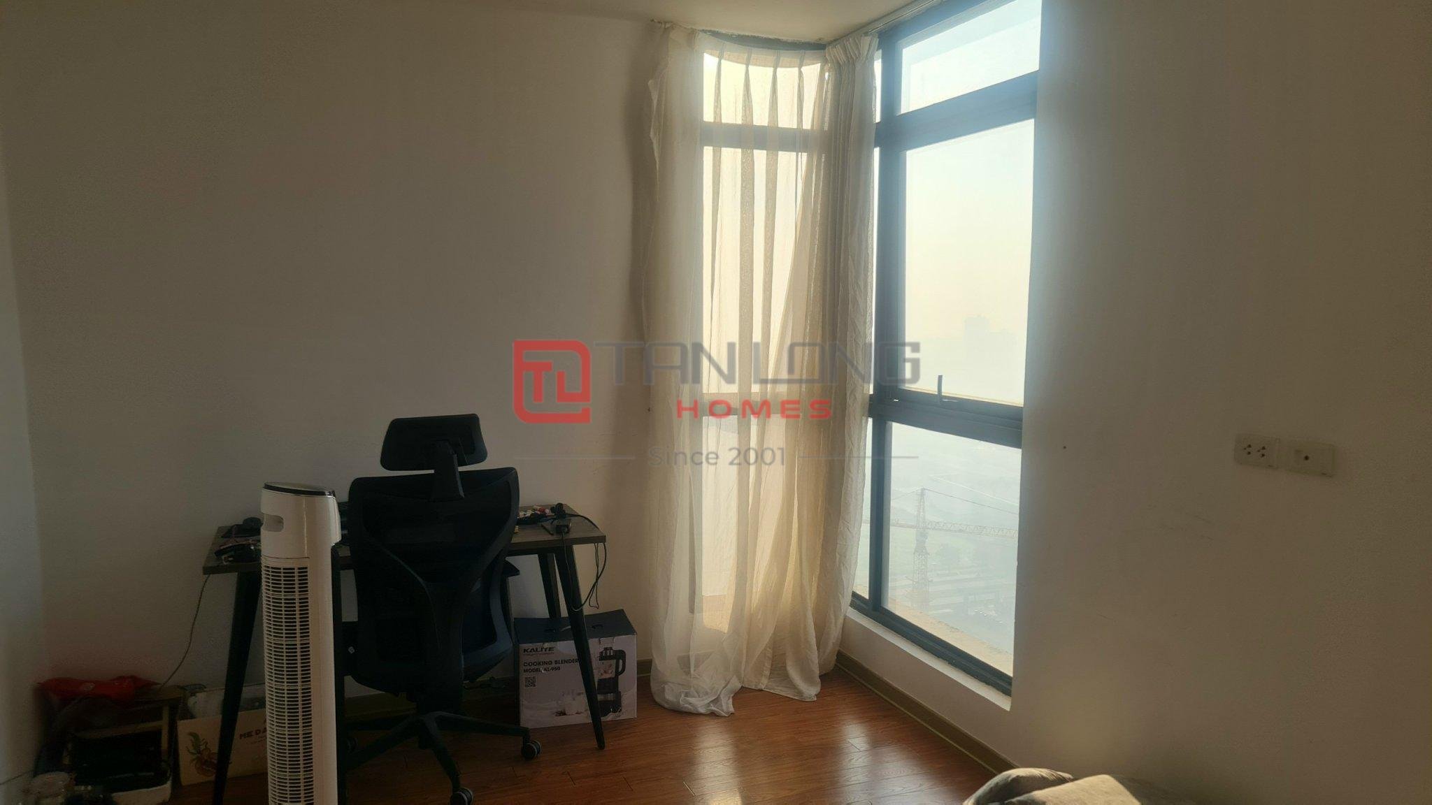 Cho thuê căn hộ 3 ngủ đồ cơ bản 127m2 tòa N01T3 Ngoại Giao Đoàn 7