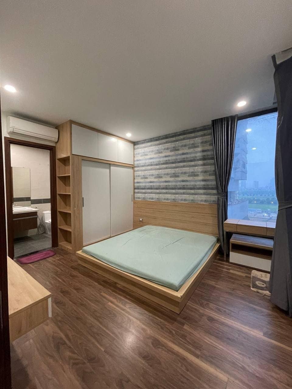 Cho thuê căn hộ 3 ngủ view đẹp tòa N01T8 Ngoại Giao Đoàn Hà Nội 4