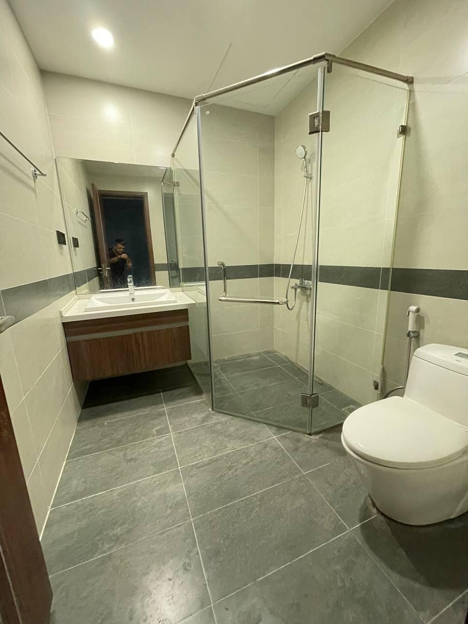 Cho thuê căn hộ 3 ngủ view đẹp tòa N01T8 Ngoại Giao Đoàn Hà Nội 6