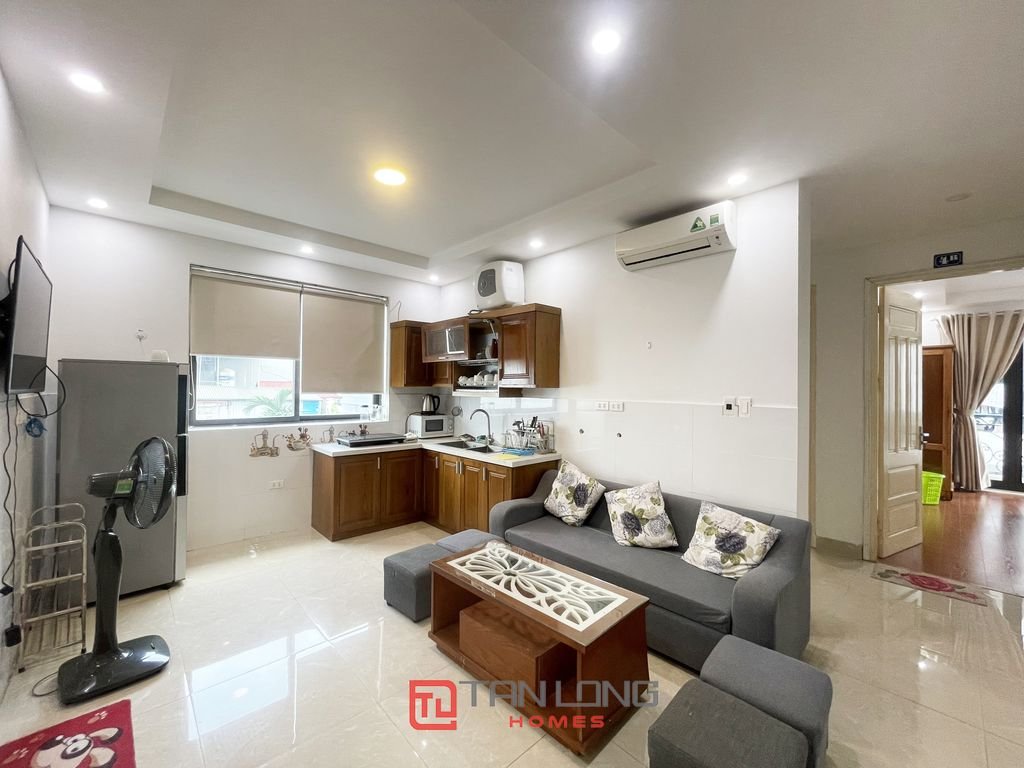Cho thuê căn hộ 3 phòng ngủ full đồ mới tòa Green Stars tầng trung 1