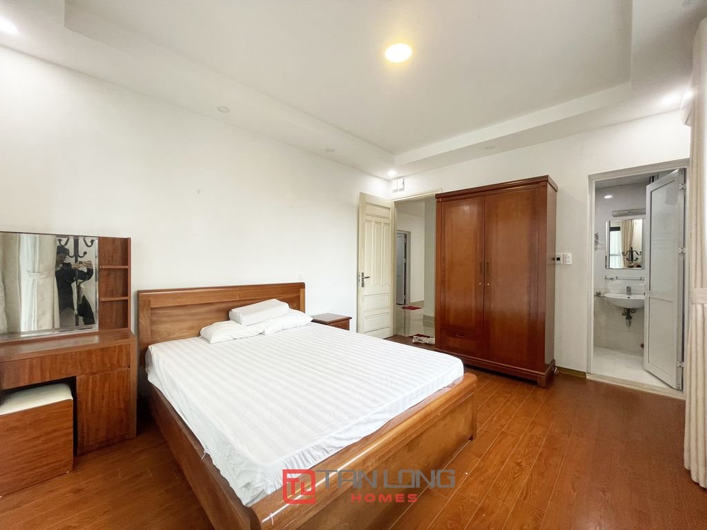 Cho thuê căn hộ 3 phòng ngủ full đồ mới tòa Green Stars tầng trung 3