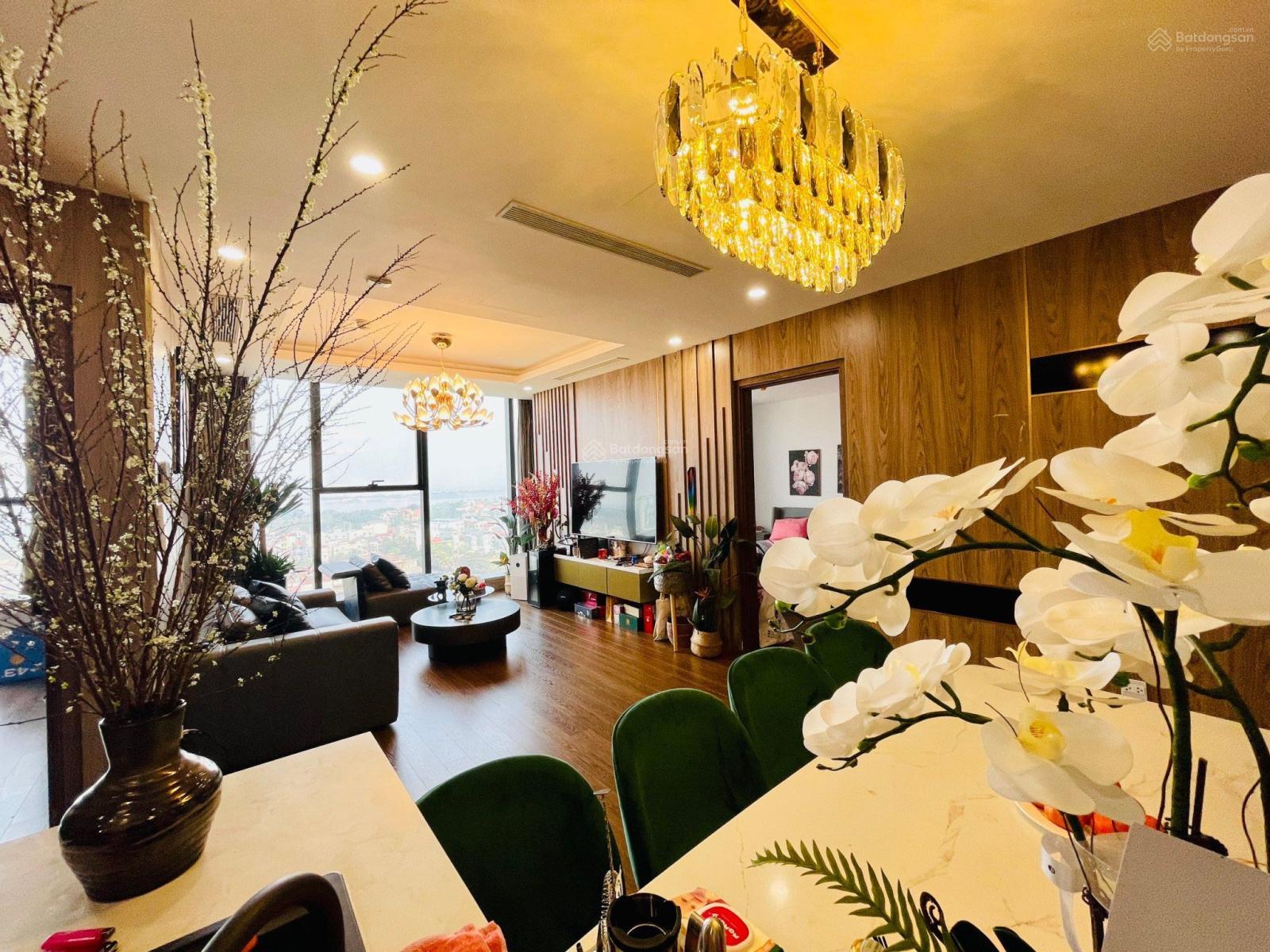 Cho thuê căn hộ 3 phòng ngủ tầng cao hướng Tây Nam view siêu thoáng toà B4 Green Stars Phạm Văn Đồng 2