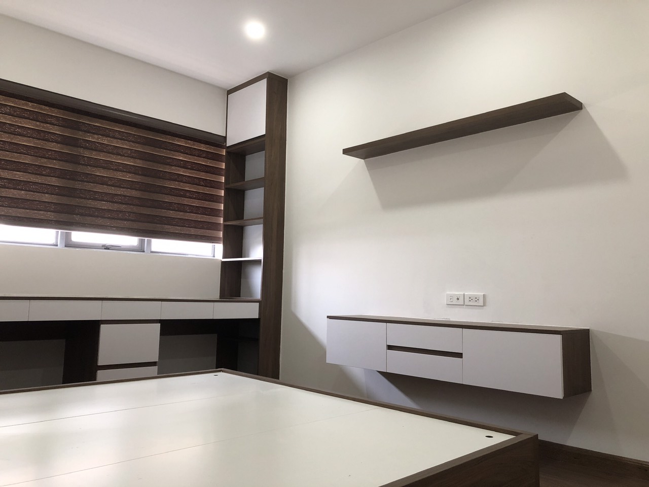 Cho thuê căn hộ 3PN toà N01 T2 Ngoại Giao Đoàn 8
