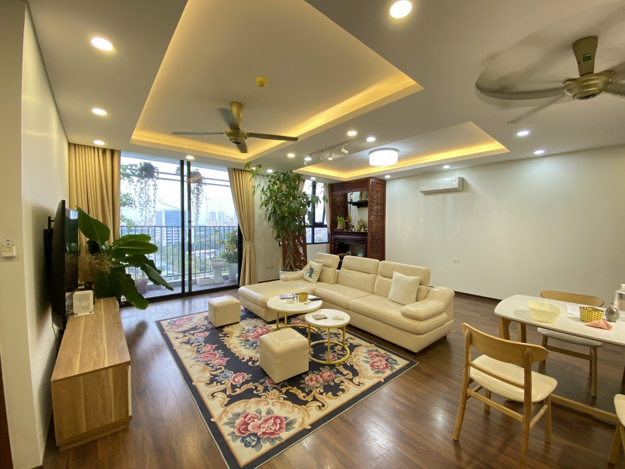Cho thuê căn hộ 4 ngủ toà N01T2 Ngoại giao đoàn diện tích 141m2 2