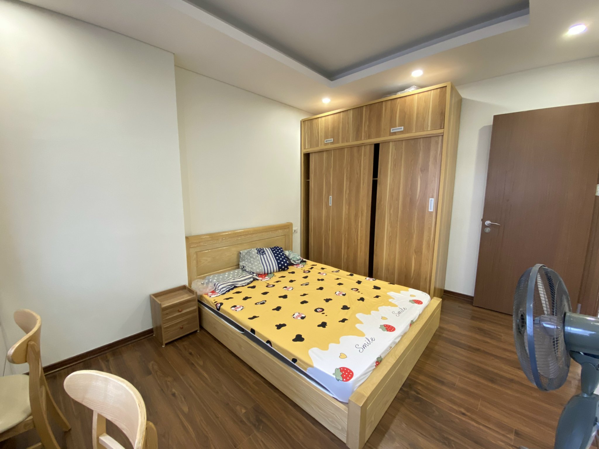 Cho thuê căn hộ 4 ngủ toà N01T2 Ngoại giao đoàn diện tích 141m2 5