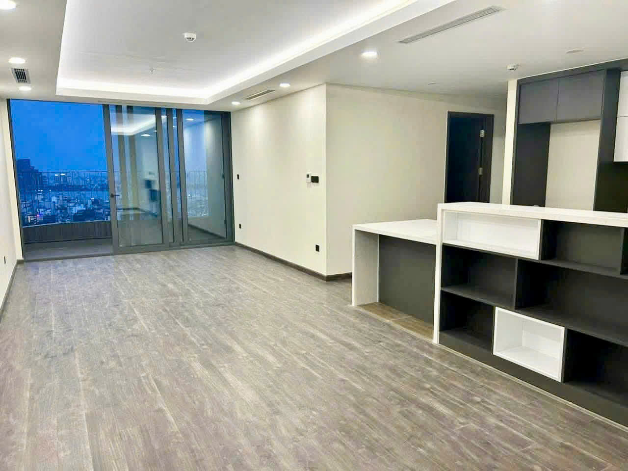Cho thuê căn hộ 4 phòng ngủ tòa N01T7 Ngoại Giao Đoàn diện tích 141m2 nhà nguyên bản CĐT 2