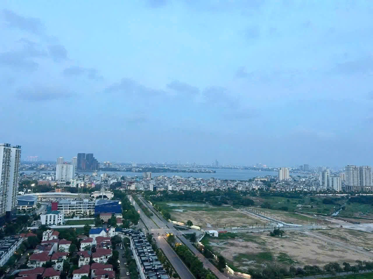 Cho thuê căn hộ 4 phòng ngủ tòa N01T7 Ngoại Giao Đoàn diện tích 141m2 nhà nguyên bản CĐT 3