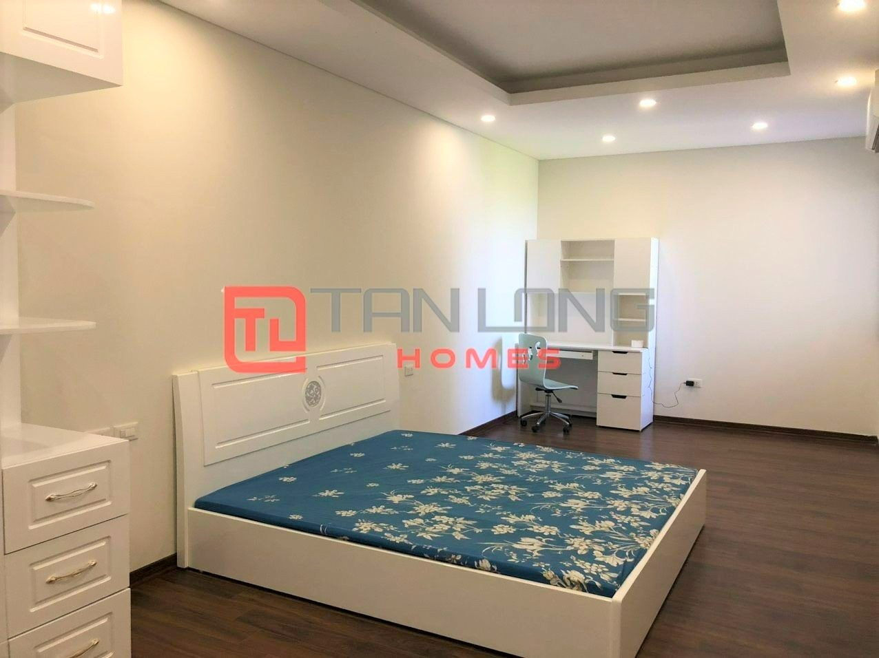 Cho thuê căn hộ 4PN/132m2 tầng cao view công viên hồ điều hòa tại N01T1 4