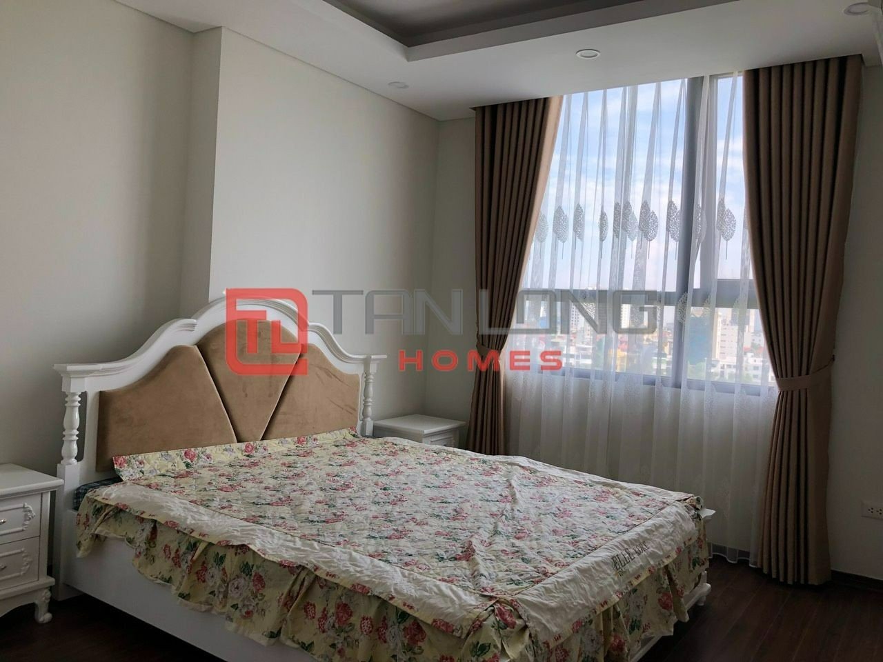 Cho thuê căn hộ 4PN/132m2 tầng cao view công viên hồ điều hòa tại N01T1 8