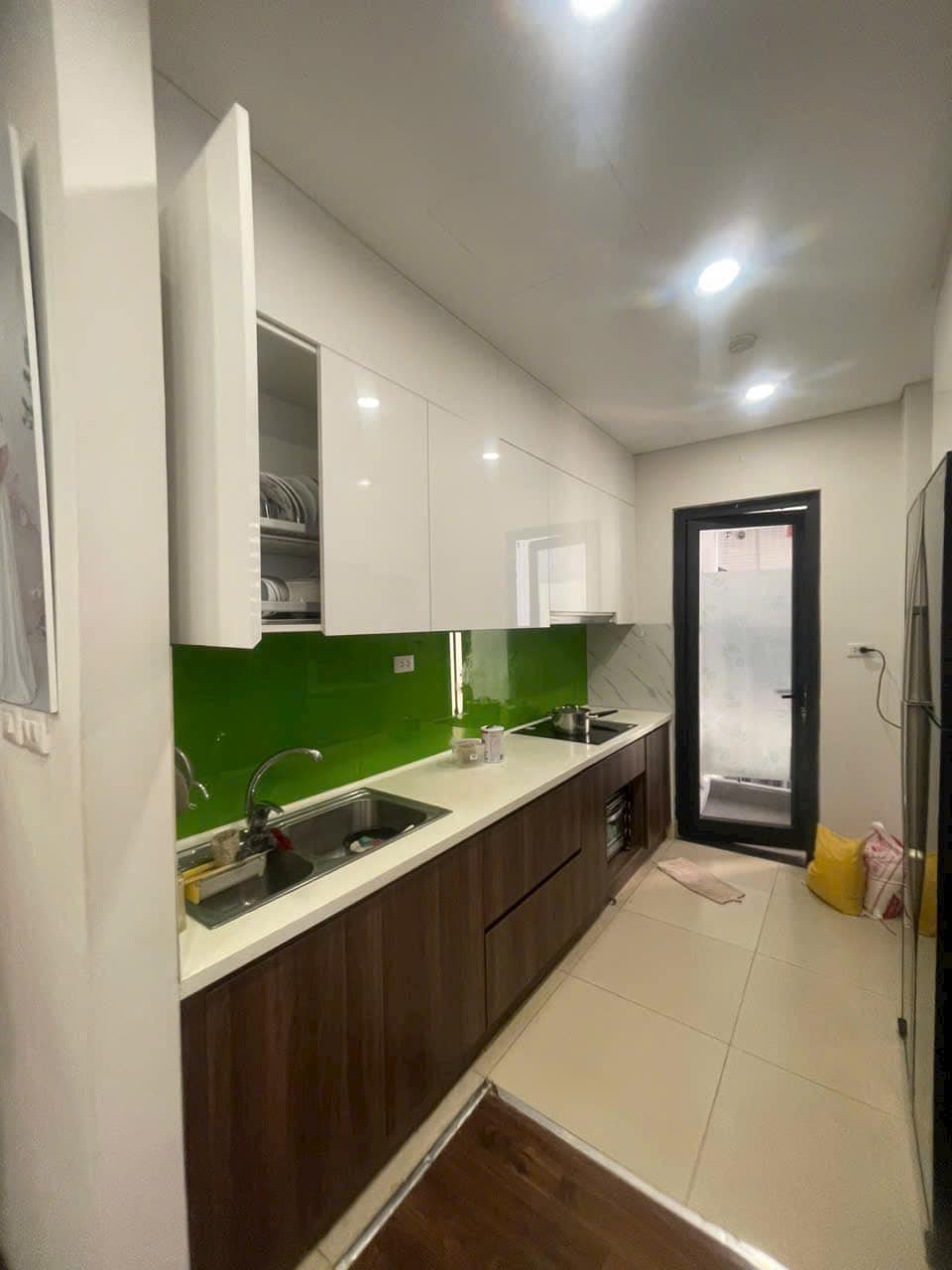 Cho thuê căn hộ 95m2, 3 phòng ngủ 2 vệ sinh tòa N01T1 Ngoại giao đoàn 3