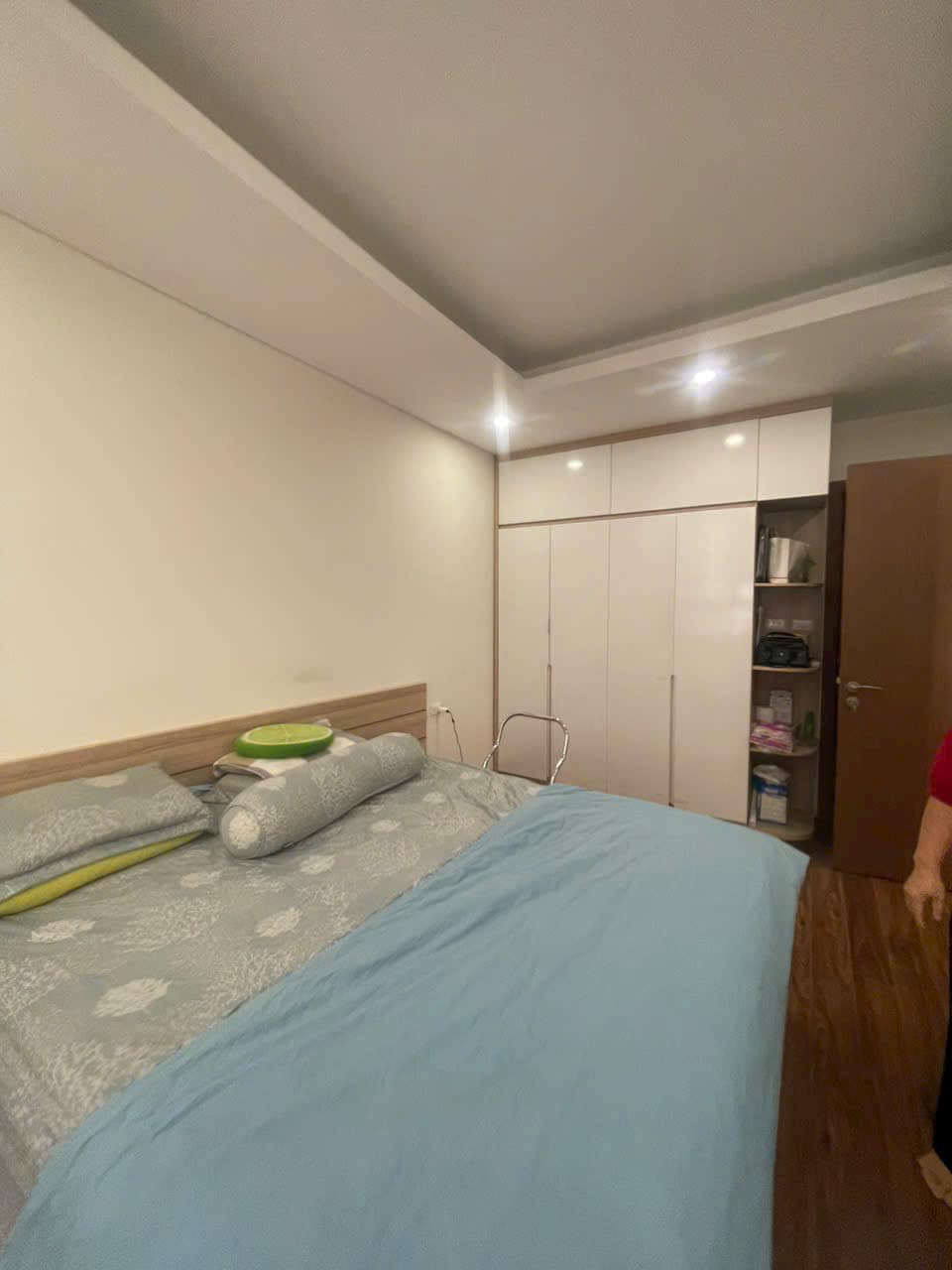Cho thuê căn hộ 95m2, 3 phòng ngủ 2 vệ sinh tòa N01T1 Ngoại giao đoàn 4