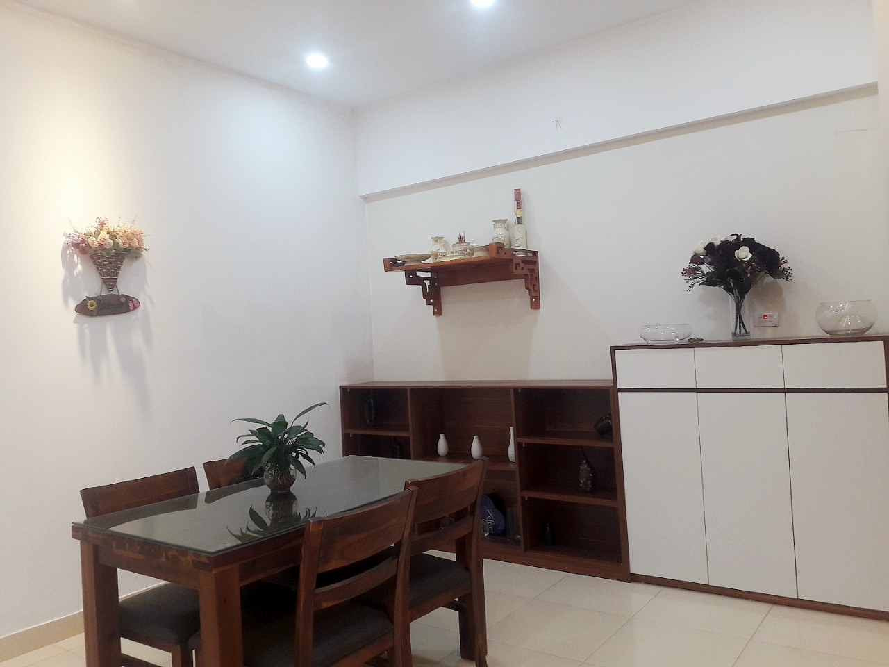 Cho thuê căn hộ chung cư N03 - T8 Ngoại Giao Đoàn căn hộ 2 phòng ngủ giá rẻ 4