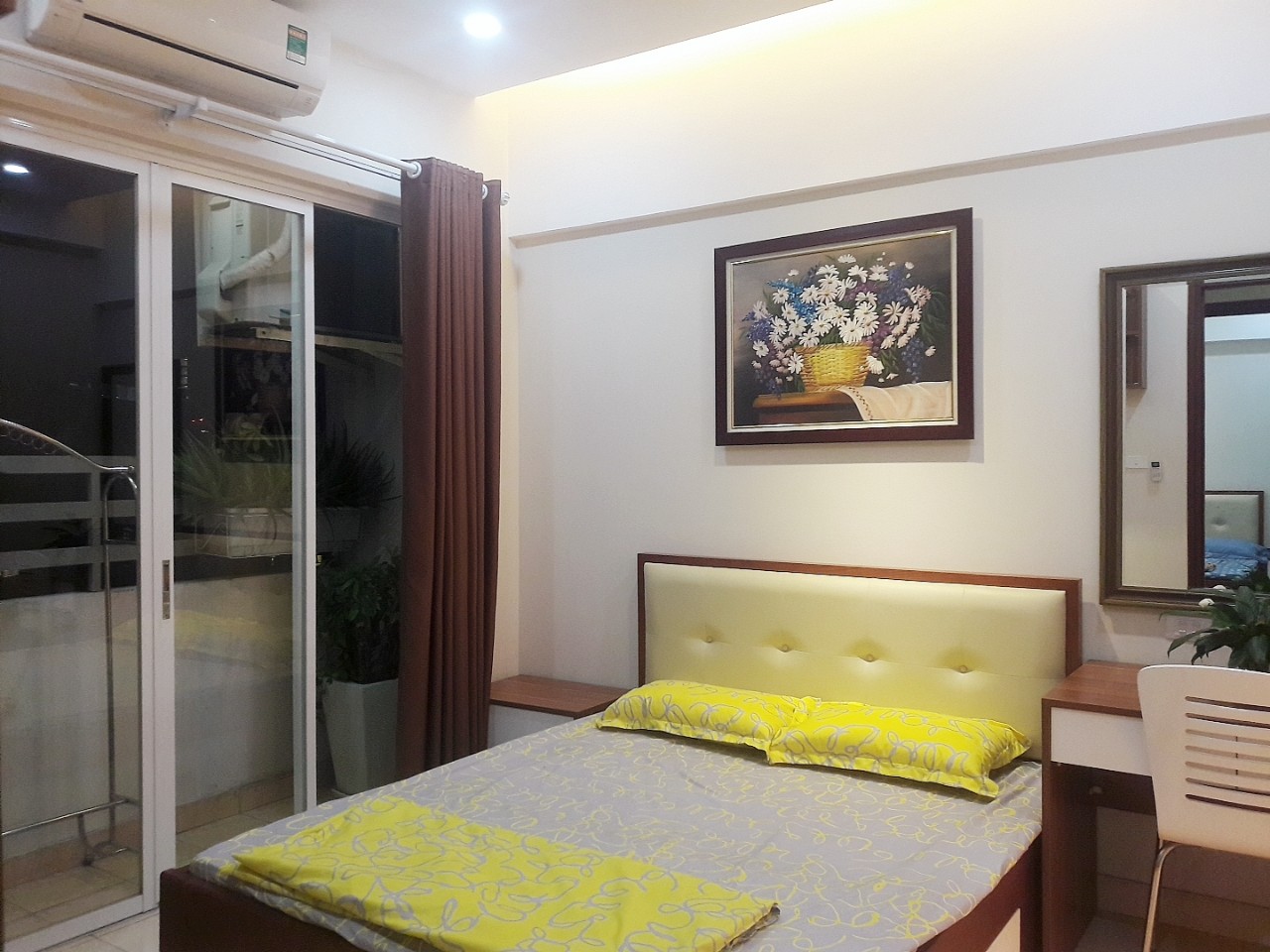 Cho thuê căn hộ chung cư N03 - T8 Ngoại Giao Đoàn căn hộ 2 phòng ngủ giá rẻ 6