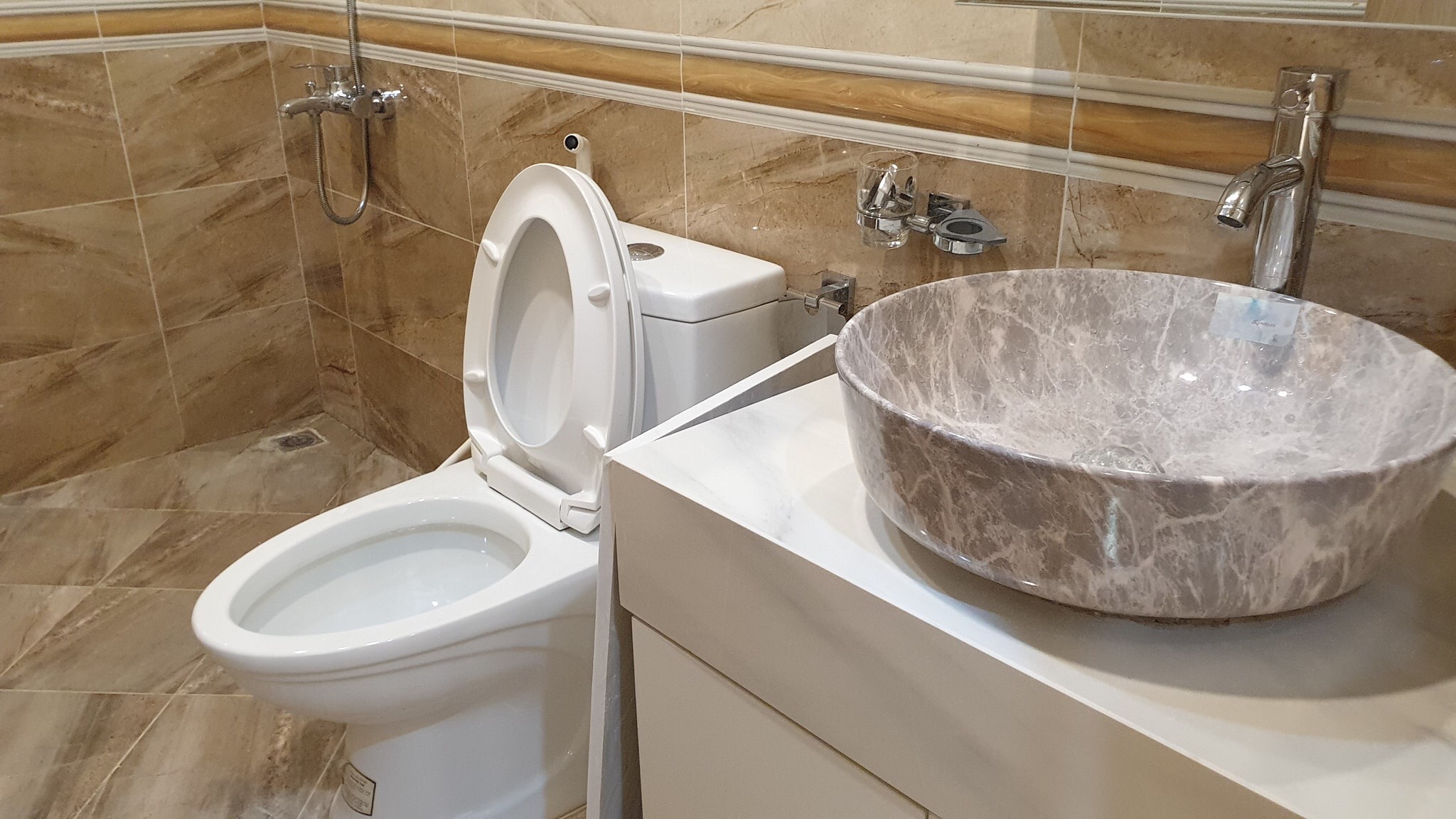 Cho thuê căn hộ chung cư N04B Ngoại Giao Đoàn tòa Lanmark căn hộ 3 phòng ngủ 11