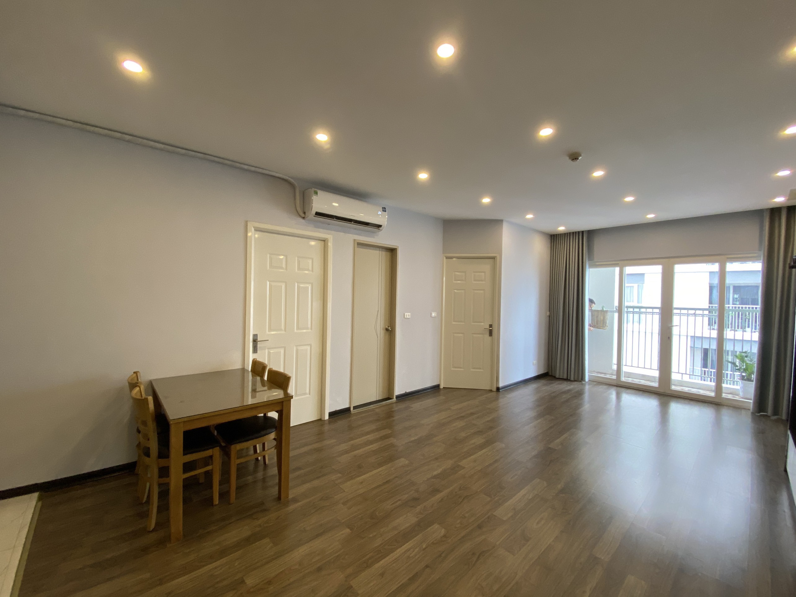Cho thuê căn hộ chung cư Ngoại Giao Đoàn toà N02 T2 giá cực tốt 1