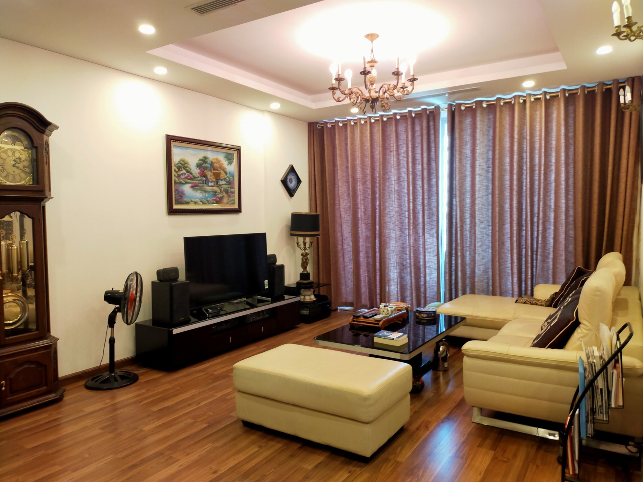 Cho thuê căn hộ chung cư Ngoại Giao Đoàn, tòa N03 - T2, căn hộ 4 phòng ngủ 3