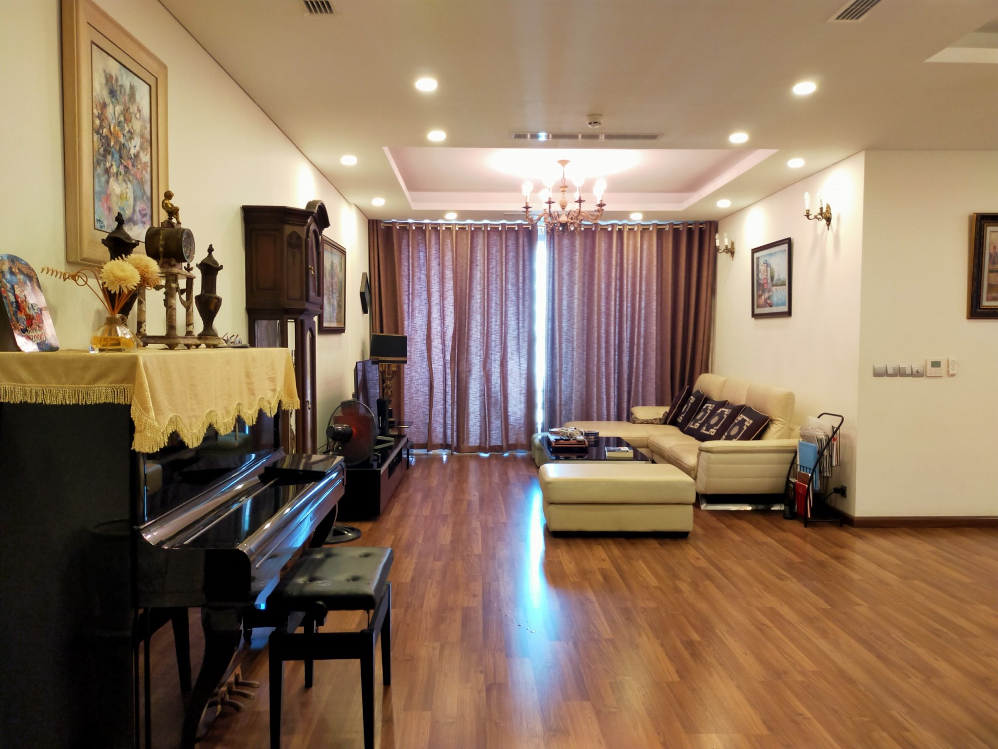 Cho thuê căn hộ chung cư Ngoại Giao Đoàn, tòa N03 - T2, căn hộ 4 phòng ngủ 4