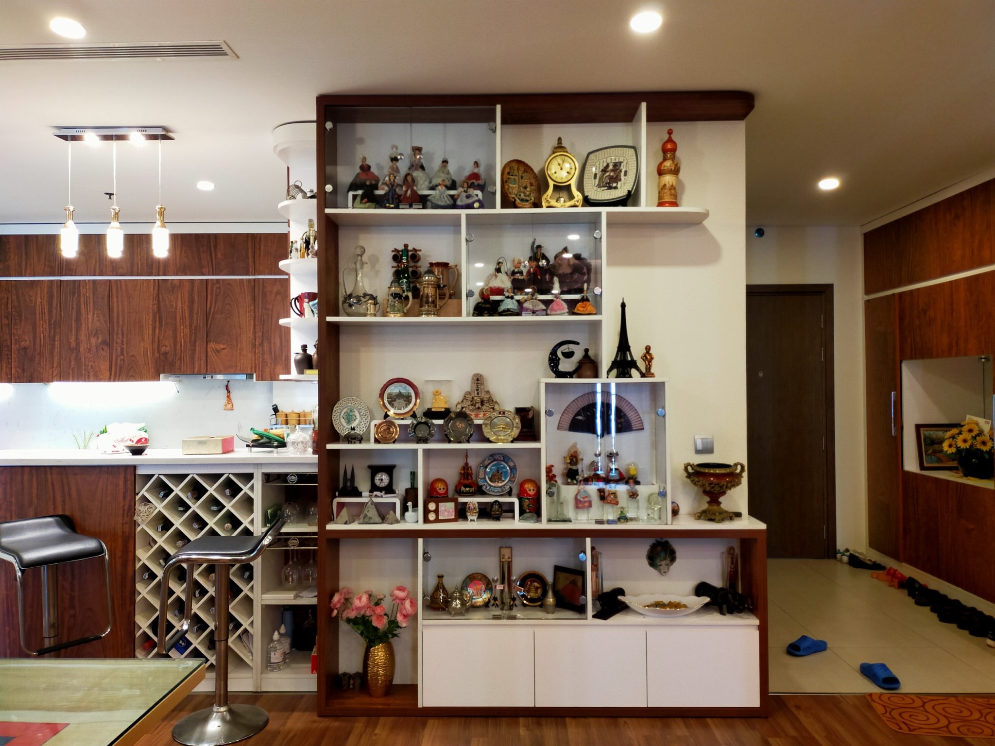 Cho thuê căn hộ chung cư Ngoại Giao Đoàn, tòa N03 - T2, căn hộ 4 phòng ngủ 8