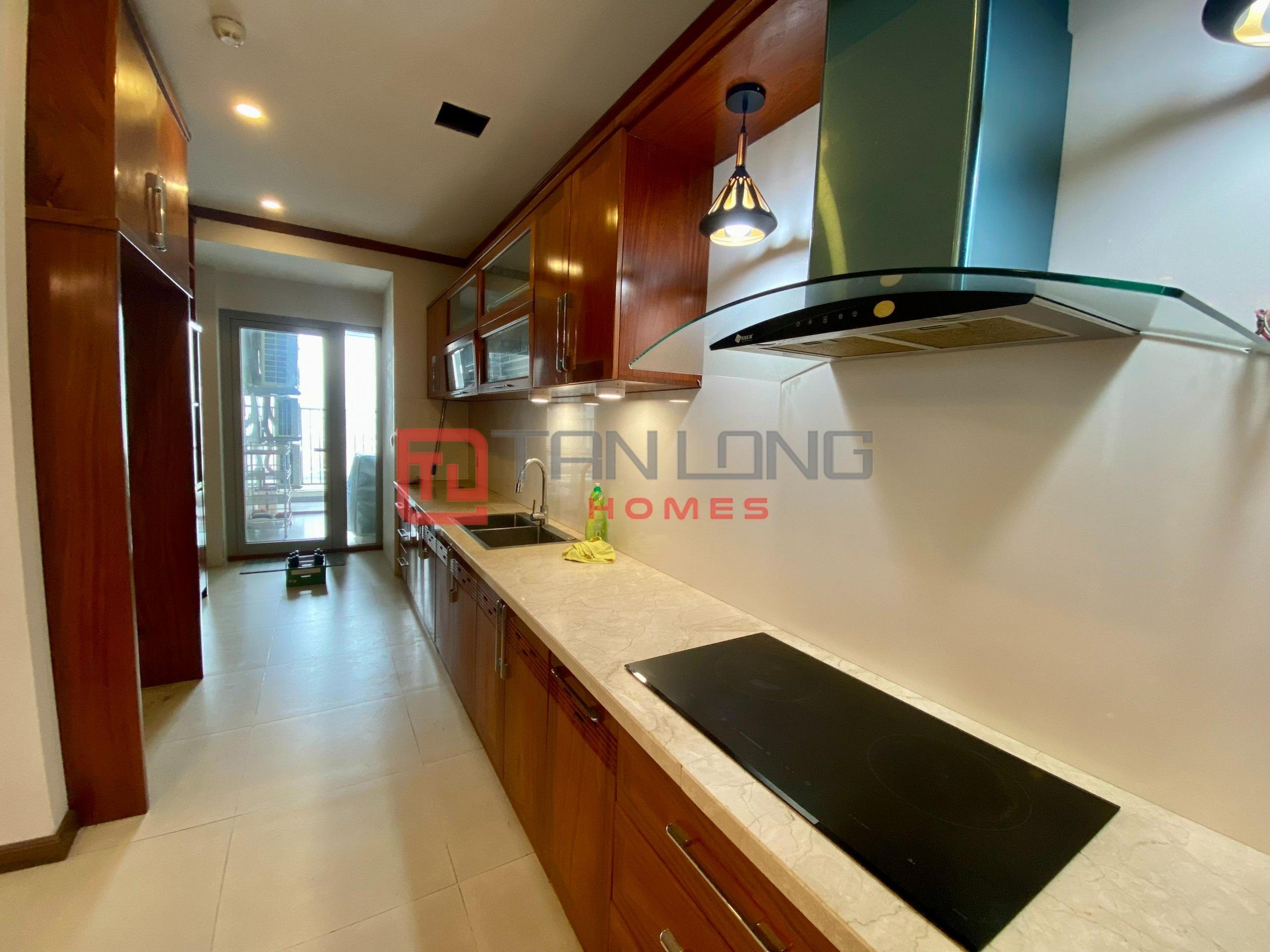Cho thuê căn hộ Ngoại Giao Đoàn: 4PN/171m2 hướng Đông Nam, full đồ tòa N03T2 10