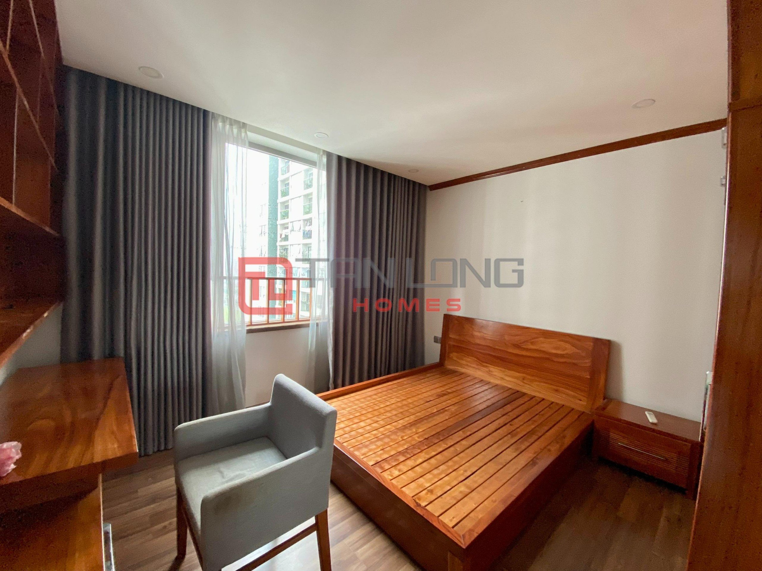 Cho thuê căn hộ Ngoại Giao Đoàn: 4PN/171m2 hướng Đông Nam, full đồ tòa N03T2 12