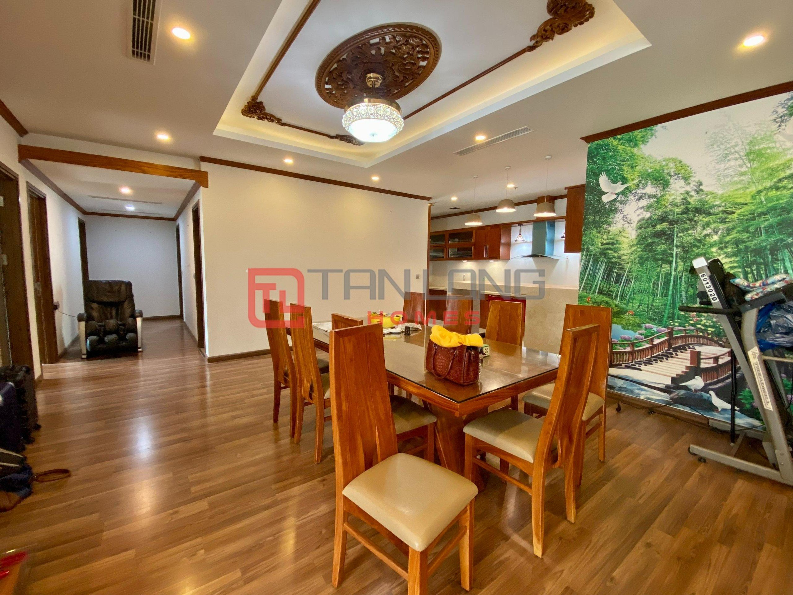 Cho thuê căn hộ Ngoại Giao Đoàn: 4PN/171m2 hướng Đông Nam, full đồ tòa N03T2 4