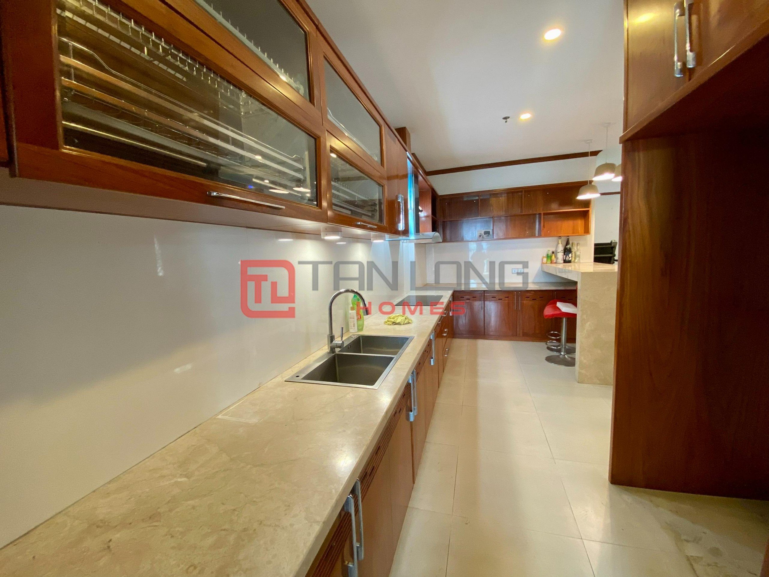 Cho thuê căn hộ Ngoại Giao Đoàn: 4PN/171m2 hướng Đông Nam, full đồ tòa N03T2 9