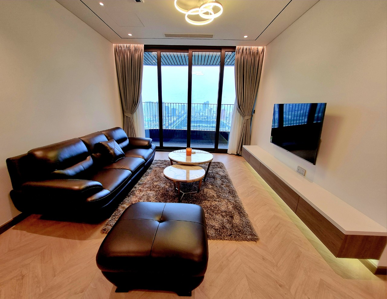 Cho thuê căn VIP 142,5m2 x 4PN full đồ - view Hồ Starlake N01T6 Ngoại Giao Đoàn 1