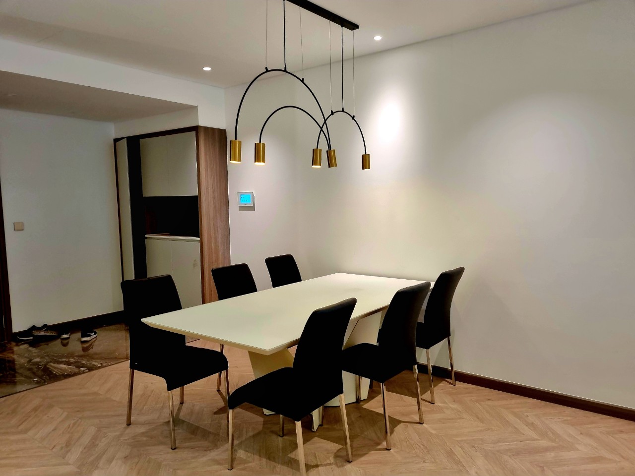 Cho thuê căn VIP 142,5m2 x 4PN full đồ - view Hồ Starlake N01T6 Ngoại Giao Đoàn 8