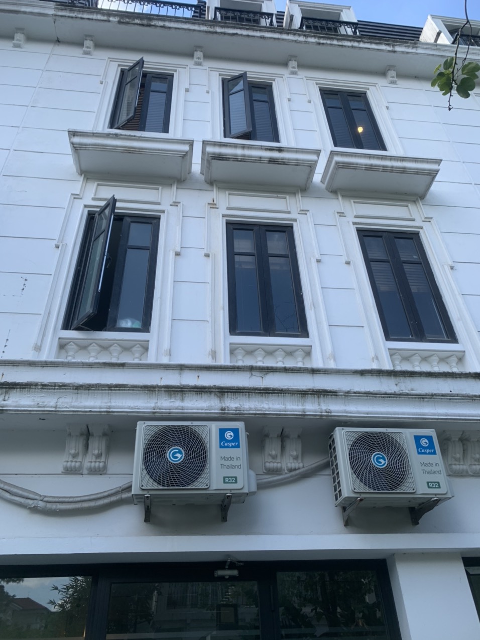 Cho thuê shophouse 120m2 x 4 tầng full đồ đẹp, làm văn phòng, kinh doanh tốt 3