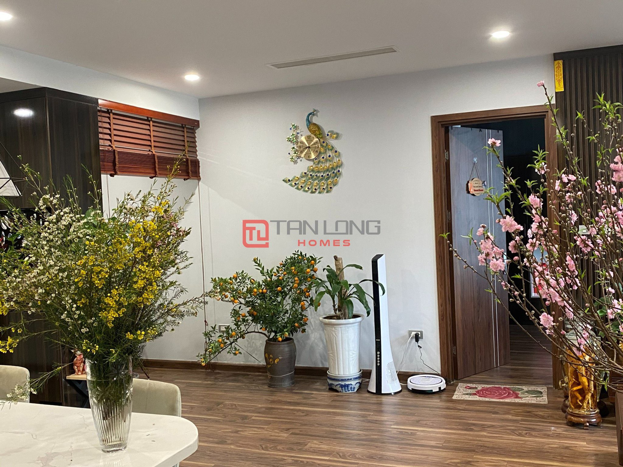 Chuyển nhượng căn 4 ngủ 136,03m2 full đồ mới đẹp tại N01T8 Ngoại Giao Đoàn 7