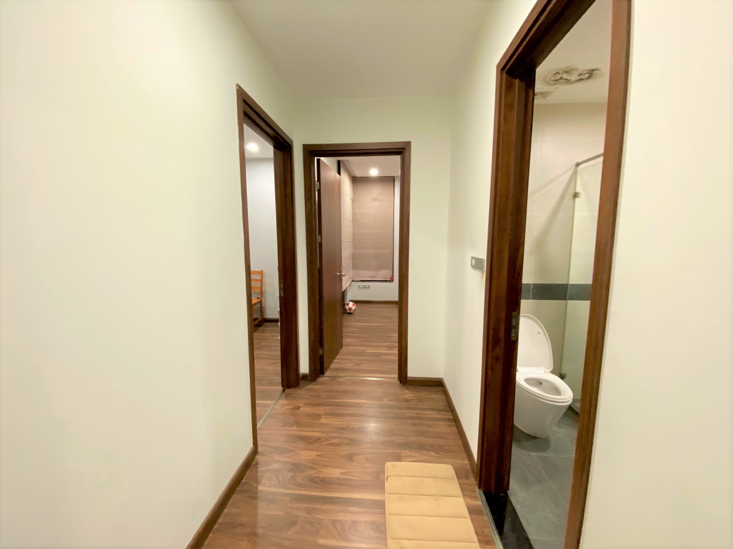 Chuyển nhượng căn 4PN/136m2 tầng trung đồ cơ bản view thoáng tòa N01T8 3
