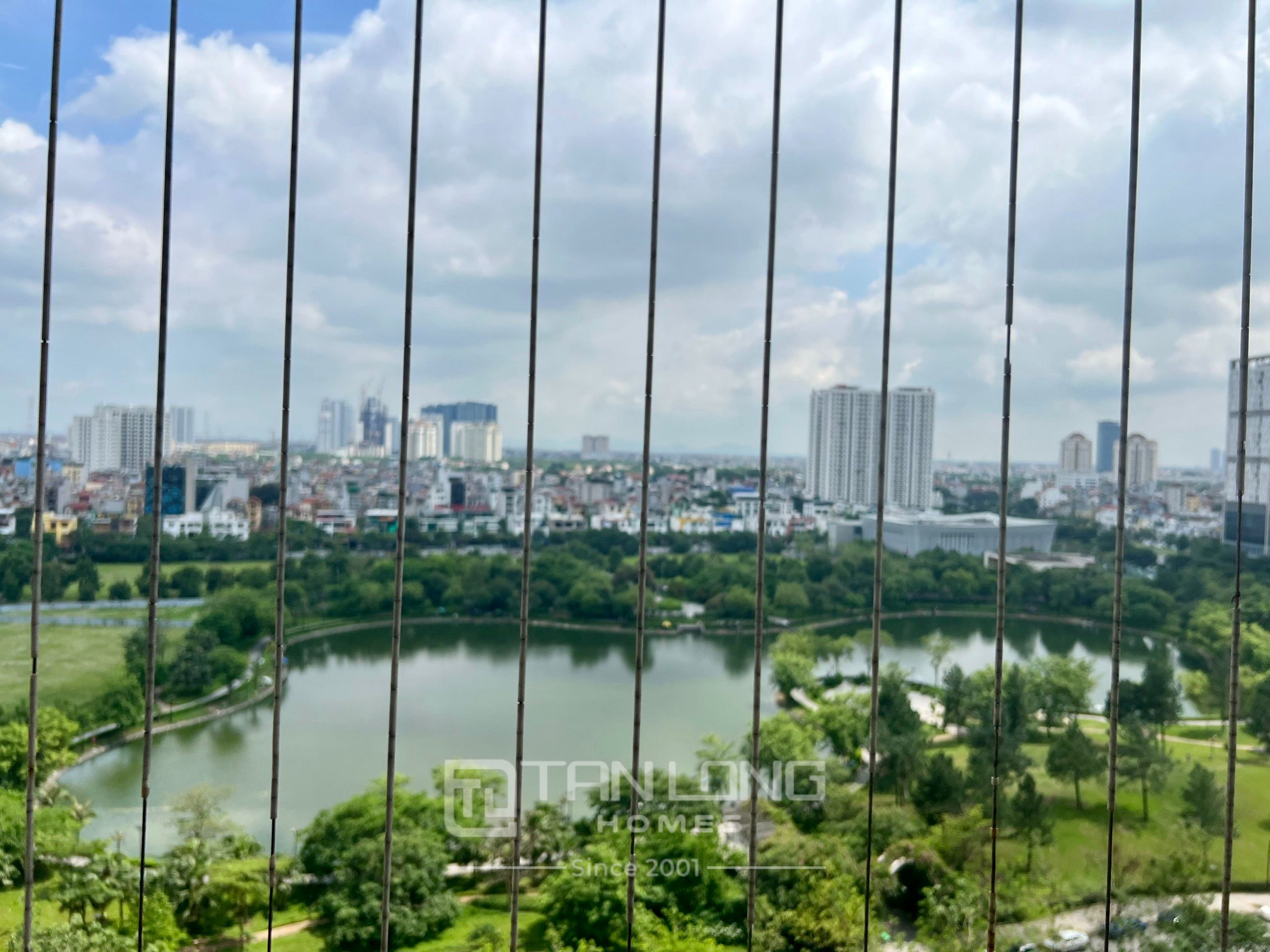 Chuyển nhượng nhanh căn 2PN/87m2 view hồ, đồ cơ bản tại N01T4 6
