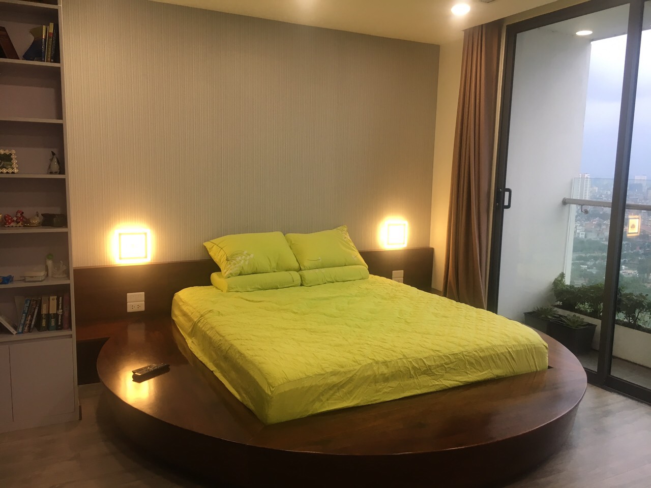 Giá tốt cho thuê căn hộ 3 ngủ, đủ đồ đẹp tầng trung tòa N03-T5, Ngoại Giao Đoàn, 4