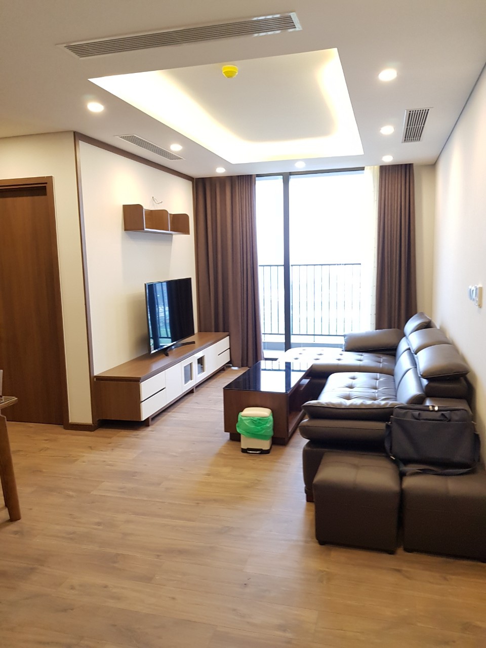 STARLAKE VIEW 2 bedroom apartment for rent in N01T4, Phu My Complex, Diplomatic Corps