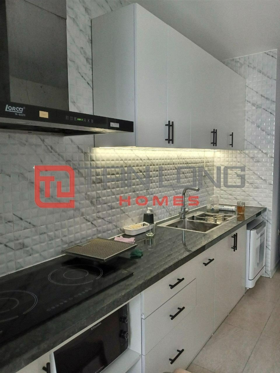 Most oversized 2-bedroom apartment for sale in Diplomatic Corps 6