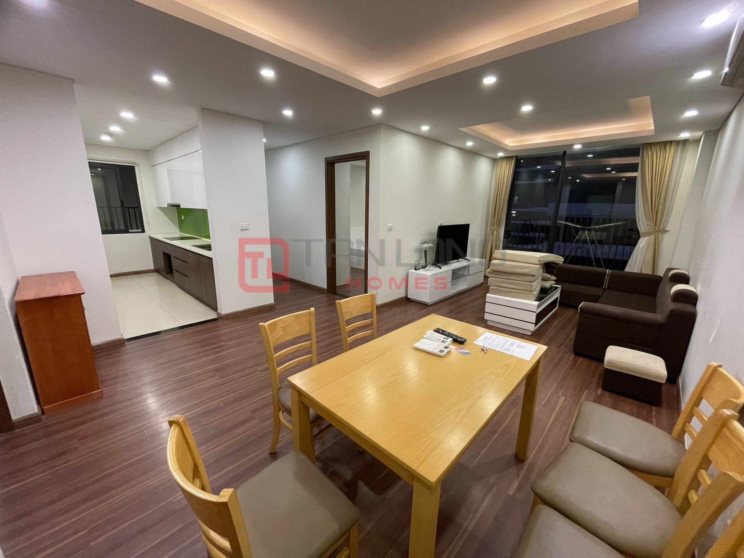 A lovely conner apartment with 3 bedrooms, 101m2 in N01T5 Ngoai Giao Doan for rent