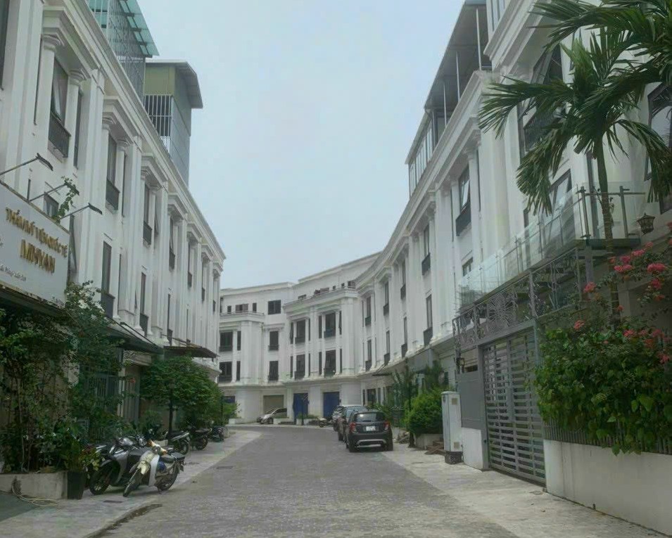 Bán biệt thự 789 Bộ Quốc Phòng- Nguyễn Văn Huyên- Ngoại Giao Đoàn