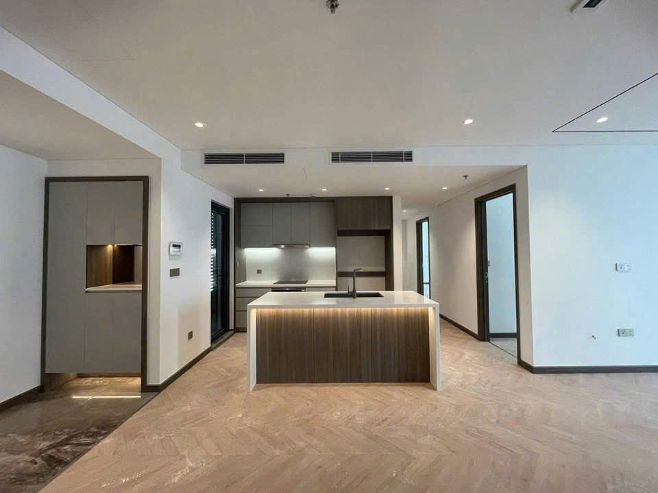 Bán căn hộ 4PN/3WC/3 logia view Hồ Tây tầng trung - DT: 142m2 nhà nguyên bản CĐT Tòa N01T6 Ngoại Giao Đoàn