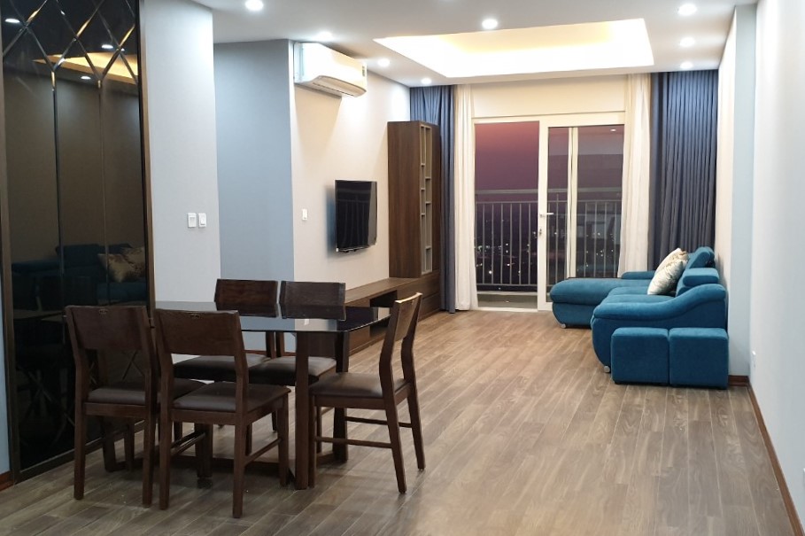 Cho thuê căn 3 ngủ 101m2 full đồ tầng cao view thoáng tòa N02T3 Ngoại Giao Đoàn