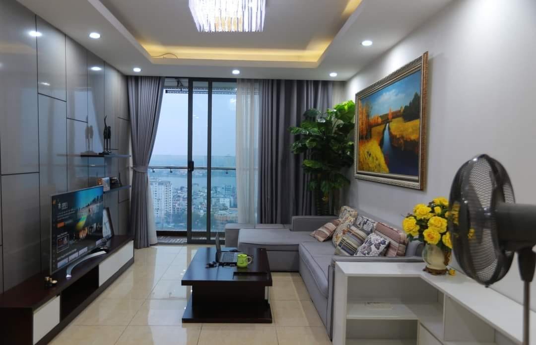 Cho thuê căn hộ 3 ngủ 128m2 full đồ, căn góc view Hồ Tây tòa N04B