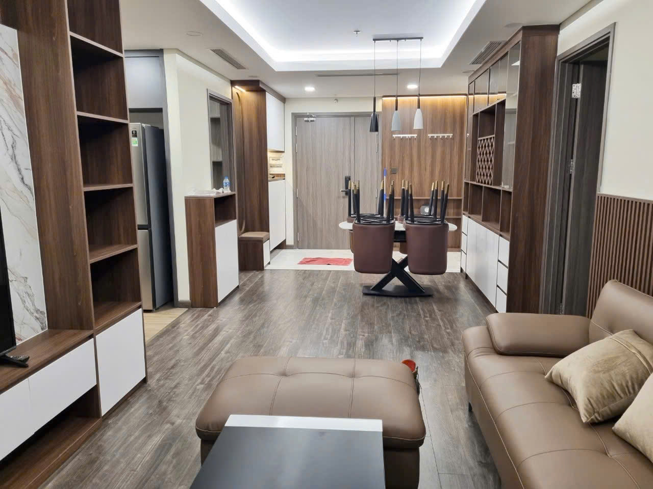 Cho thuê căn hộ 3 phòng ngủ Ngoại Giao Đoàn tòa N01T7 diện tích 103m2, tầng cao, view Hồ Tây