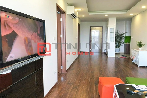 Cho thuê căn hộ 4PN/132m2 tầng cao view công viên hồ điều hòa tại N01T1