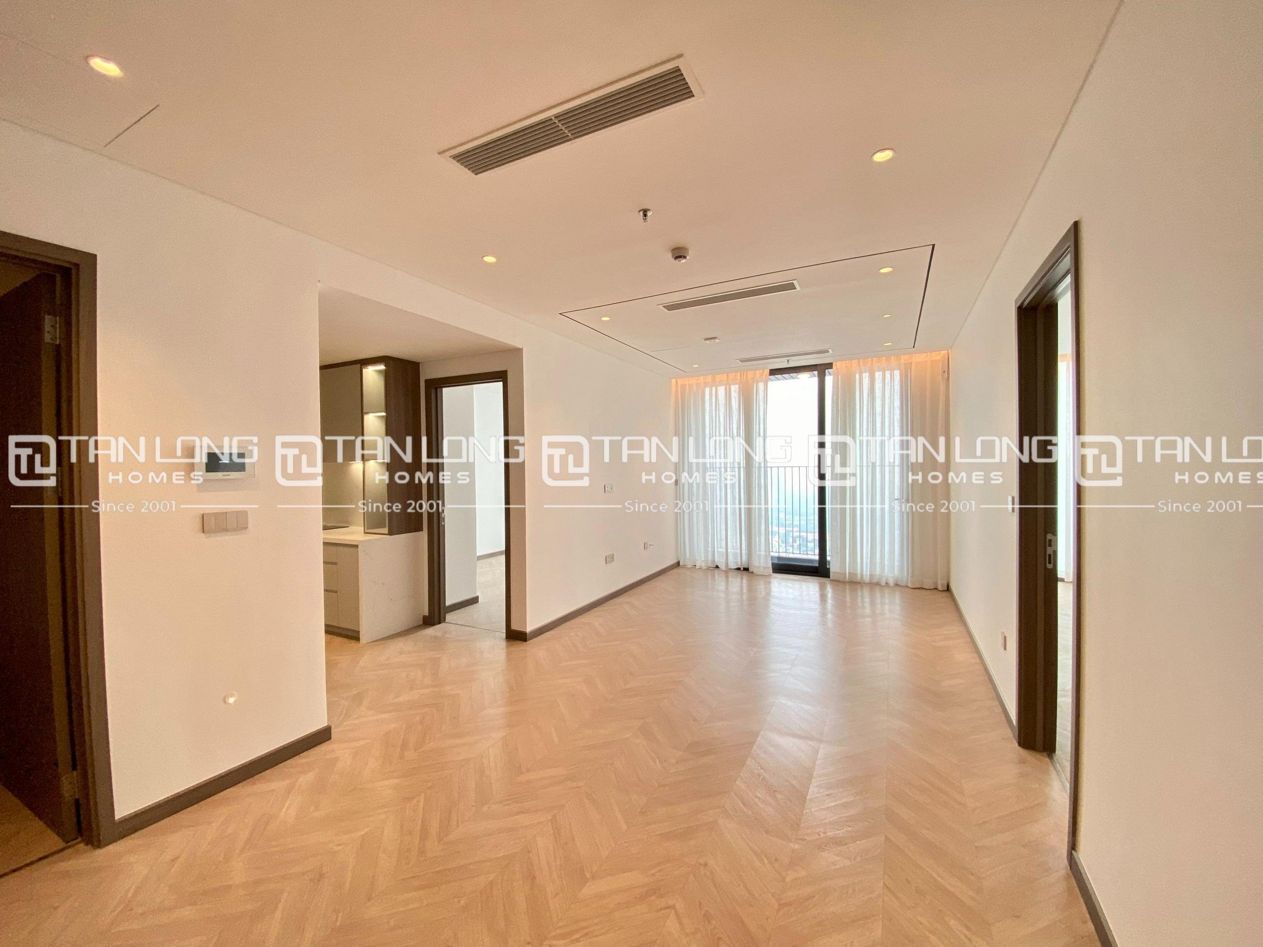 For rent: 3-bedroom apartment in the N01T6 building of Ngoai Giao Doan with built-in furniture