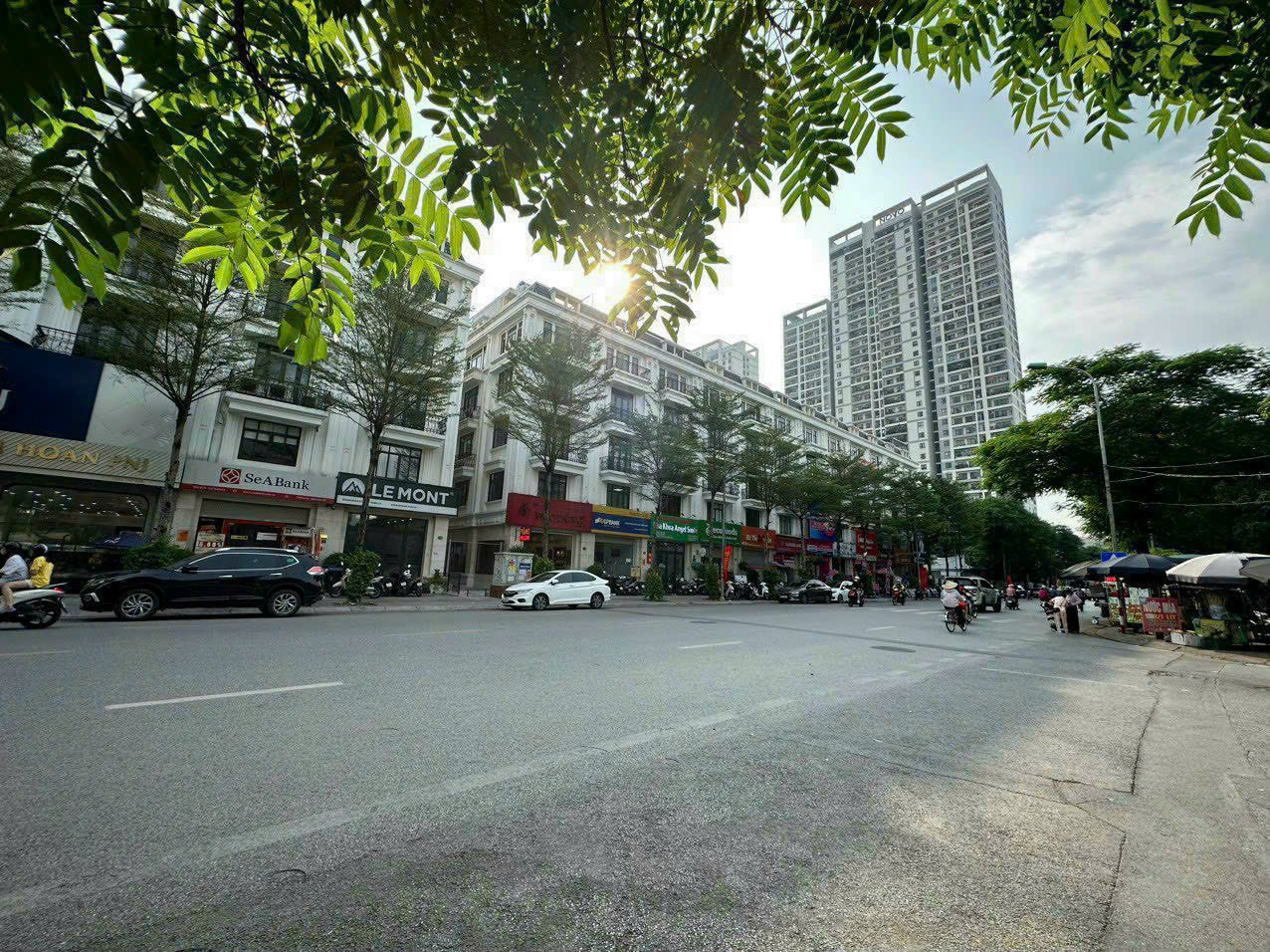 Saling a charming fully 6-floor shophouse facing Xuan La street