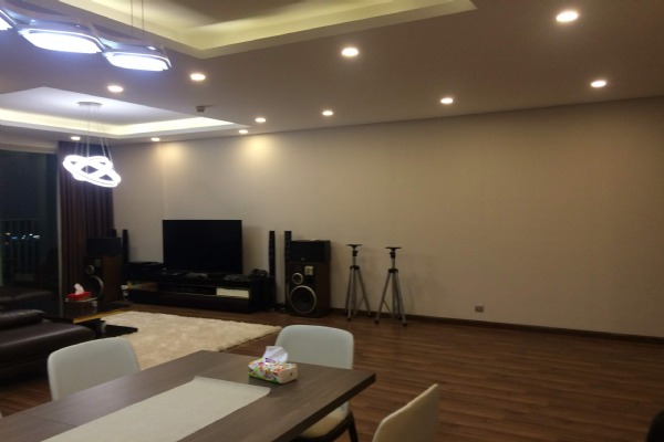 Cozy 4-bedroom apartment for lease in N03T2, Diplomatic Corps, Bac Tu Liem Distr