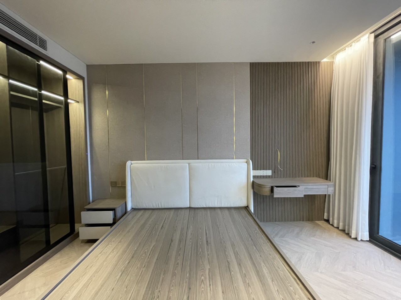 Rent this 105m2 lakeview 3 bedroom apartment in N01T6 Han Jardin Diplomatic Corps now! 4
