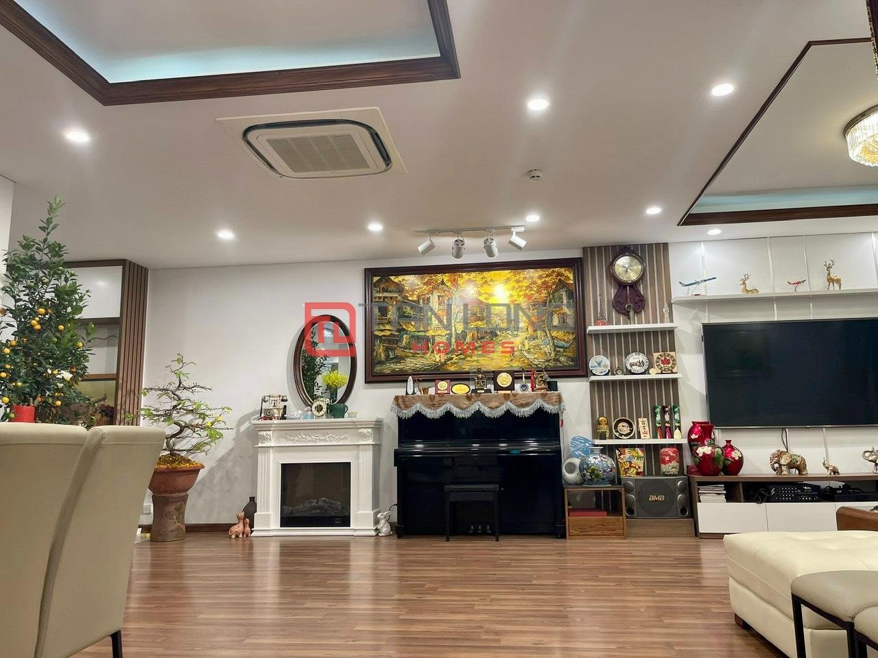 Siêu hiếm! Bán căn góc 4PN/171m2 hướng Đông Nam full đồ cao cấp tòa N03T2 4