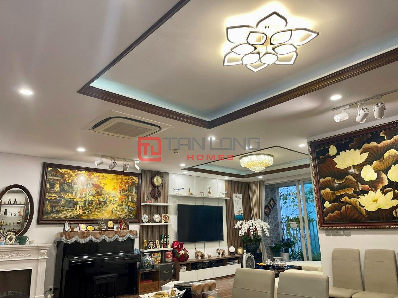 Siêu hiếm! Bán căn góc 4PN/171m2 hướng Đông Nam full đồ cao cấp tòa N03T2 5